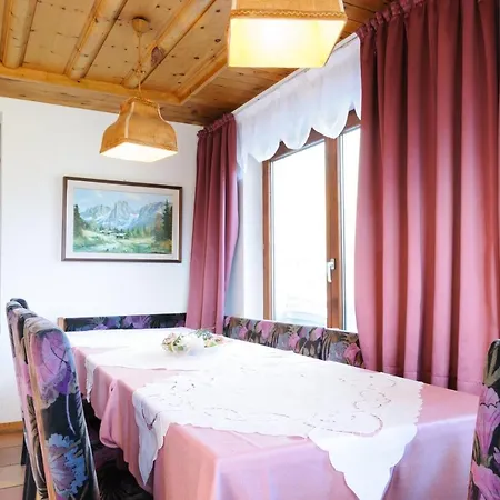 Πανσιόν Linser Tarrenz